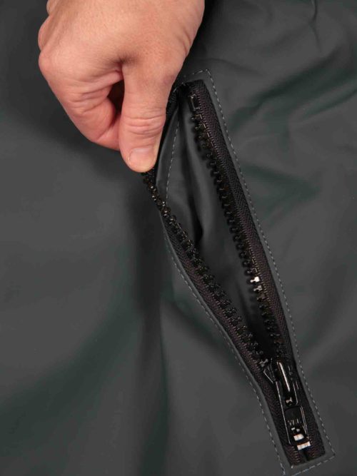 PVC lined side pockets with YKK zipper closure