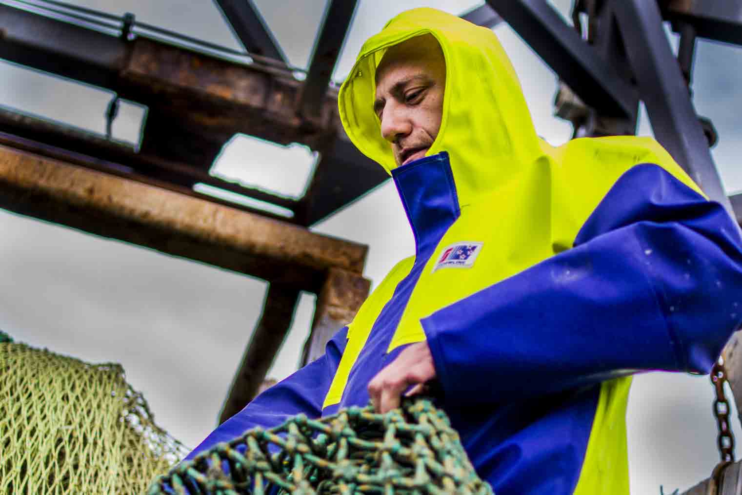 How to choose the best industrial wet weather gear